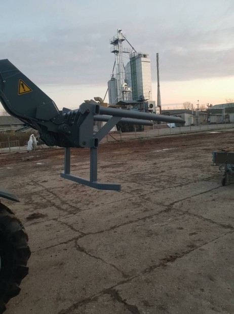 4 zs�kos bigzs�kemel�