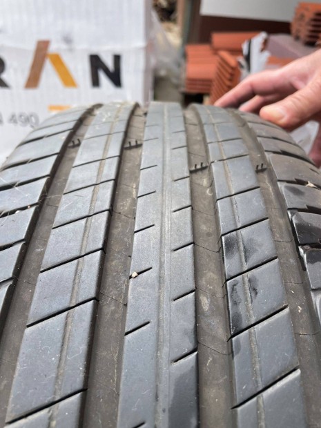 4darab gyári Hyundai Santa Fe alufelni(18x7,5xet45)+gumik