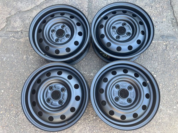 4db 14" Suzuki - Toyota acélfelni. (285)