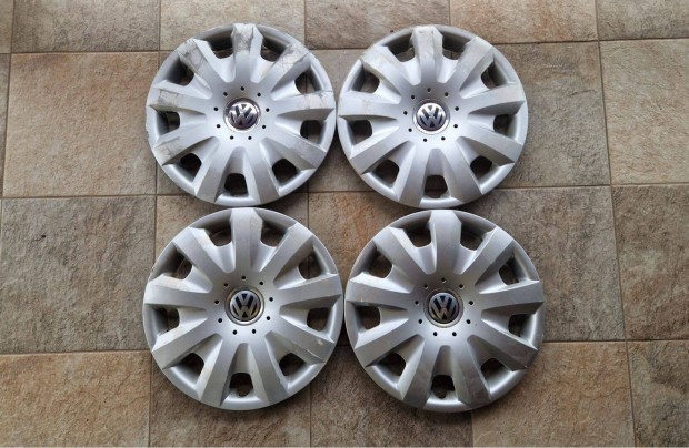 4db 15" VW Volkswagen gy�ri d�szt�rcsa garnit�ra