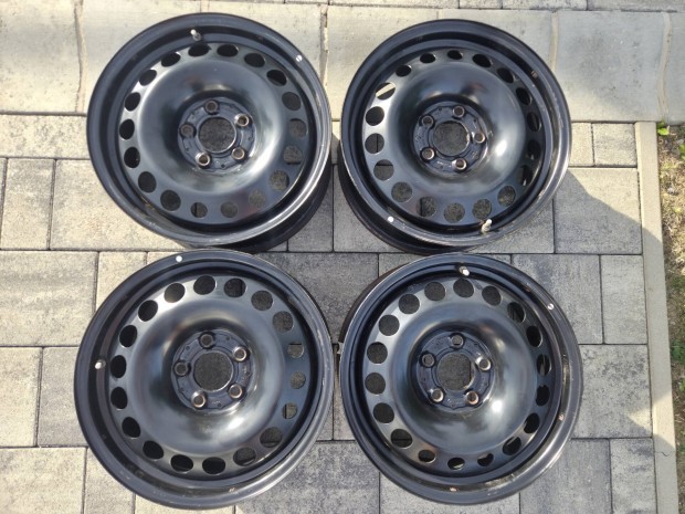 4db 16" mercedes 5x112 lemezfelni Nyomsmr szenzorral