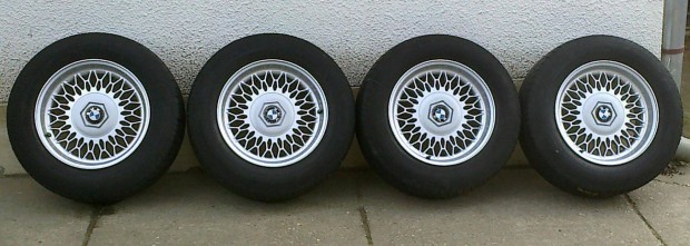 4db 16-os 5x120-as BMW alu TD230/55ZR390 Dunlop nyári gumival eladó