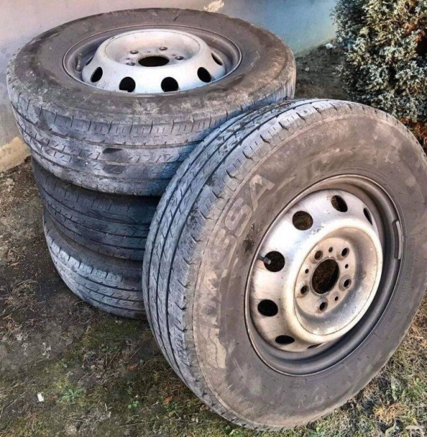 4db 16-os 5x130-as Ducato,Jumper,Boxer Lemez 215/75R16 C gumival eladó