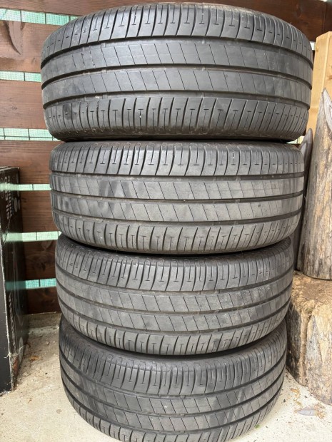 4db 16-os Bridgestone nyári gumi acélfelnivel