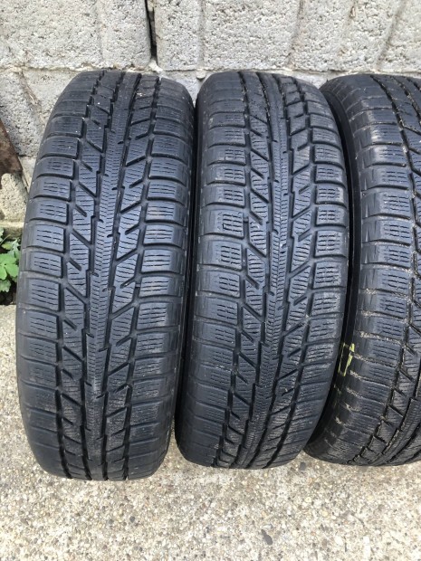 4db 175/65R15 Yokohama tligumi