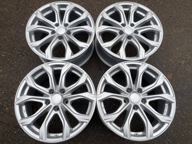 4db 17 Uniwheels 17 Audi A5 alufelni. (3595)