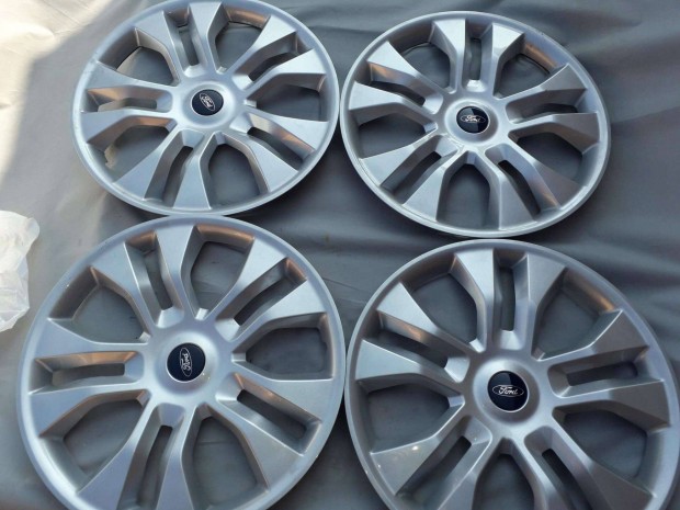 4db 17" Ford dsztrcsa elad