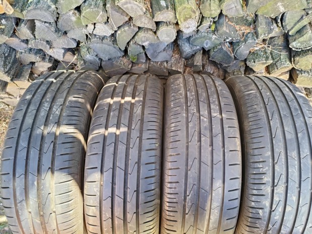 4db 17 / 17" Hankook 225/60 R17 nyári gumi