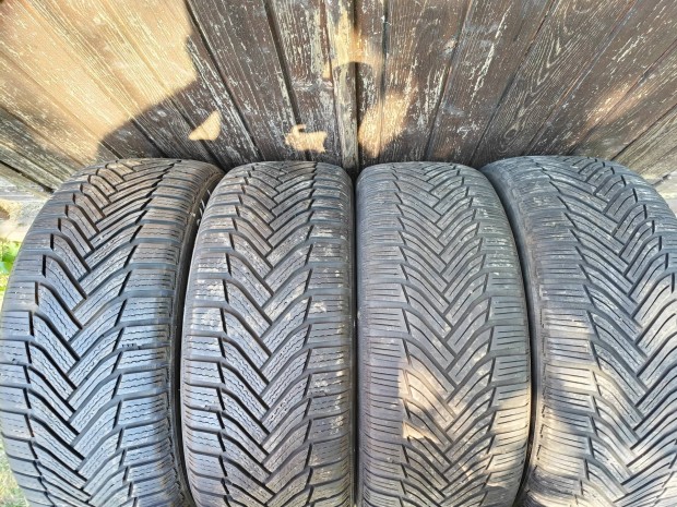 4db 17 / 17" Michelin Alpin6 225/50 R17 tli gumi