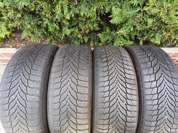 4db 17 / 17" Nexen 215/55 R17 téli gumik