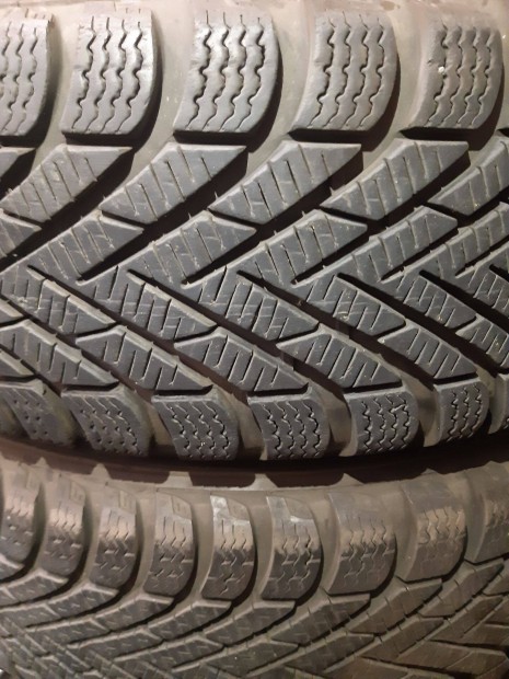 4db 185/60R15 88T Pirelli tligumi