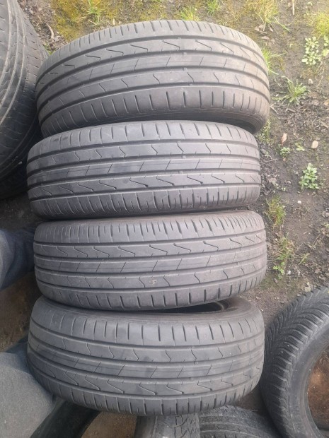 4db 185 60 15 �jszer� nyr�i gumi Hankook