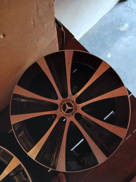 4db 18" Mercedes W213 alufelni
