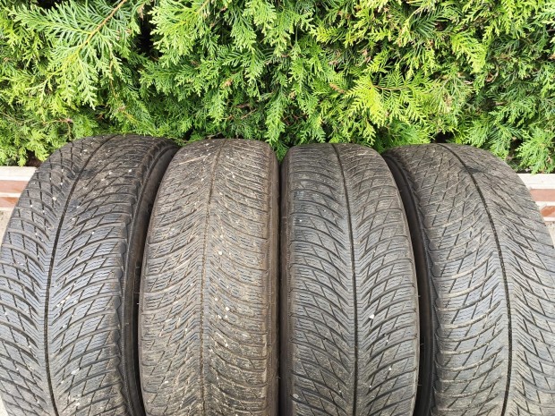 4db 18 / 18" Michelin Pilot Alpin 5 tli gumi 235/60 R18