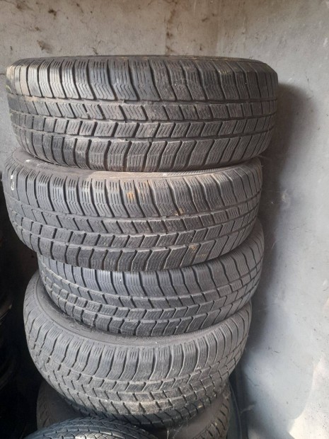 4db 195 65 15 téli gumi Barum