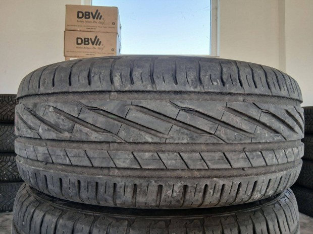 4db 205/55 R16 Uniroyal nyári gumi 2022-es 205/55R16 16