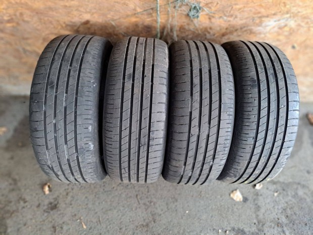 4db 215/50 R17 Goodyear Efficientgrip Performance Nyri gumi elad!!!