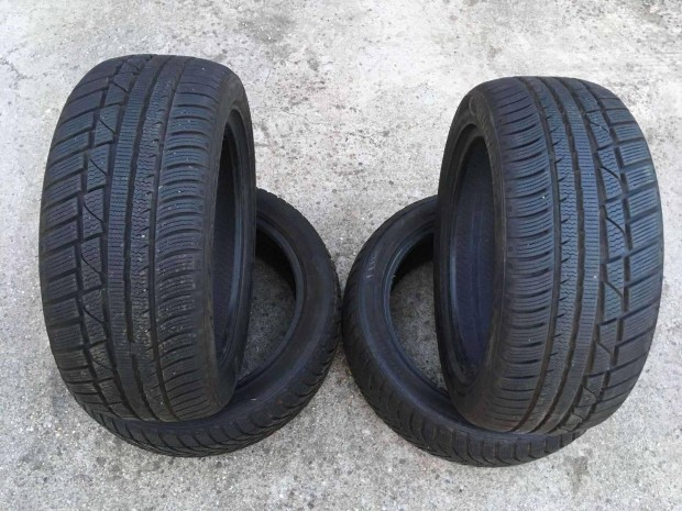 4db 215/50 R17 tli gumik