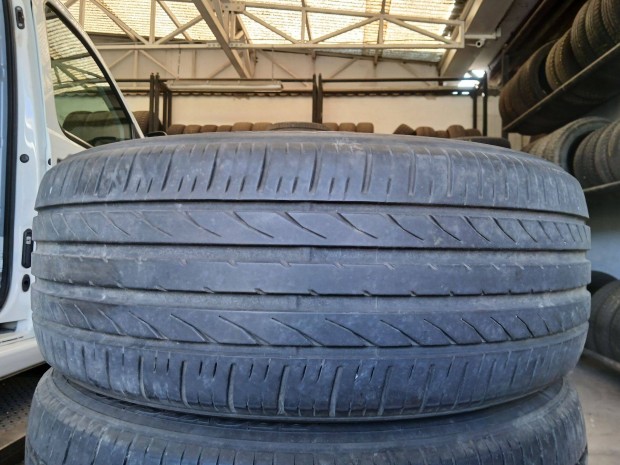 4db 215/50 R18 Toyo nyári gumi 5-6mm-es 215/50R18 18