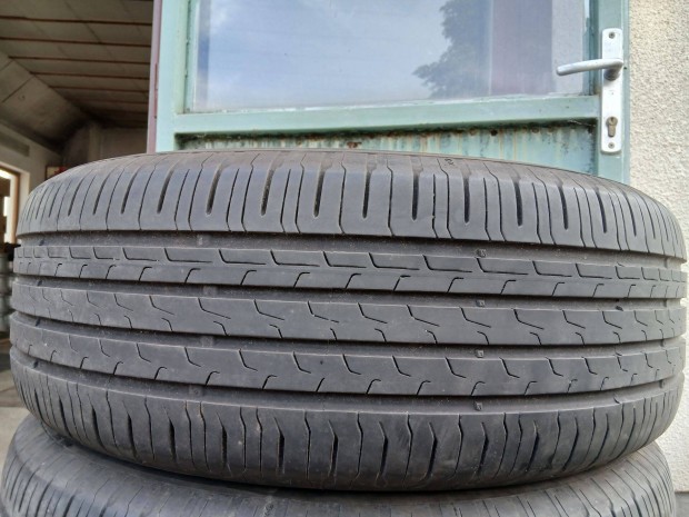 4db 215/60 R17 Continental nyári gumi 2022. 50. heti 215/60R17 17
