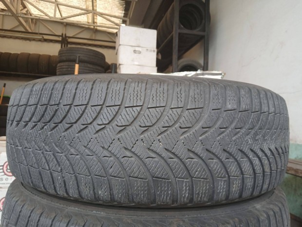 4db 215/60 r17 Michelin tli gumi 215/60R17 17