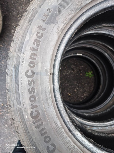 4db 215/65 R16 98H hasznlt Conticrosscontact LX 2 ngyvszakos gumi.