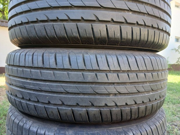 4db 215/70 R16 Hankook nyári gumi 6mm-es 215/70R16 16