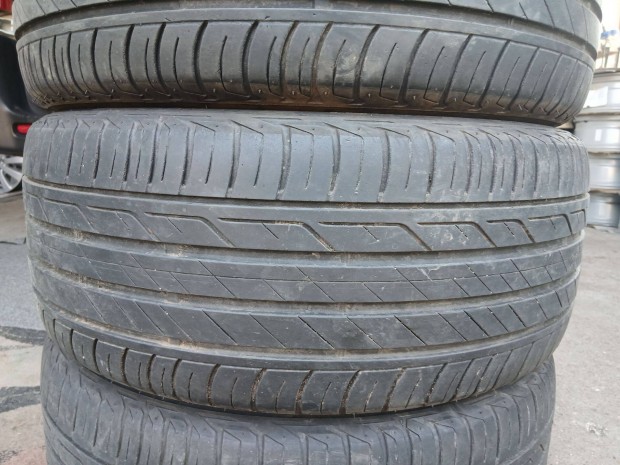 4db 225/45 R17 Bridgestone nyári gumi 5.5mm-es 225/45R17 17