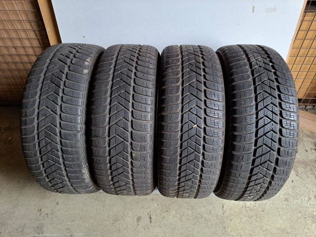 4db 225/55 R17 Pirelli Sottozero 3 Winter (Peremvds) jszer tli