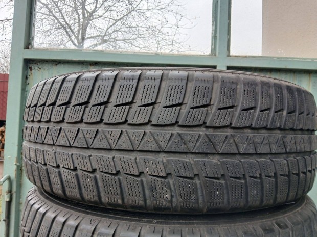 4db 225/60 R17 Falken téli gumi 5.5 mm 225/60R17 17
