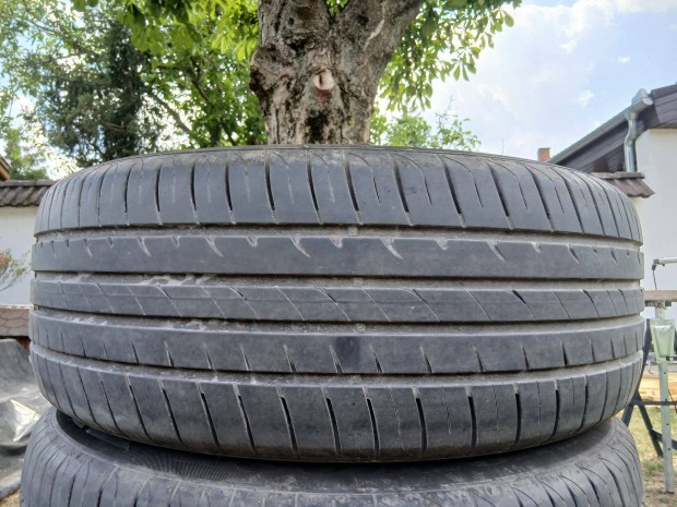 4db 225/60 R17 Hankook nyári gumi 225/60R17 17