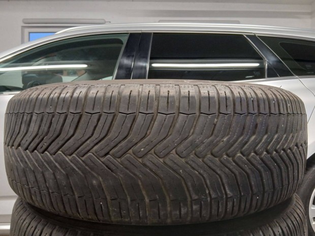 4db 225/65 r17 Michelin ngyvszakos gumi 225/65R17 17 tli nyri