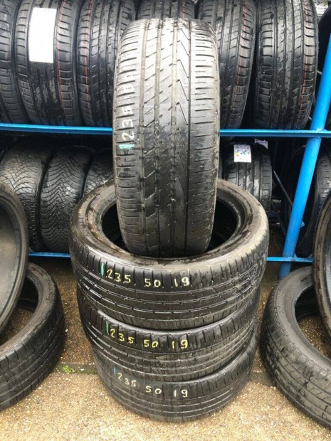 4db 235/5019 Hankook nyri gumiabroncs. (*3633712*)