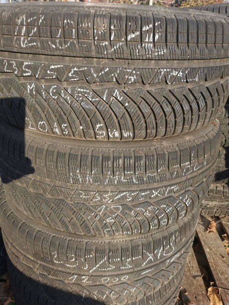 4db 235 55 17 Michelin tli gumi garnitra elad