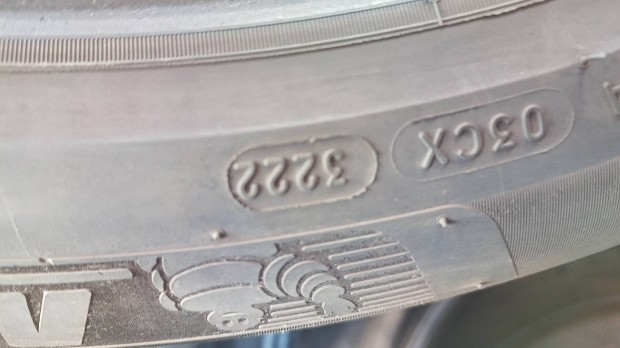 4db 255/45 R20 105V használt Michelin Primacy 4 nyári gumi
