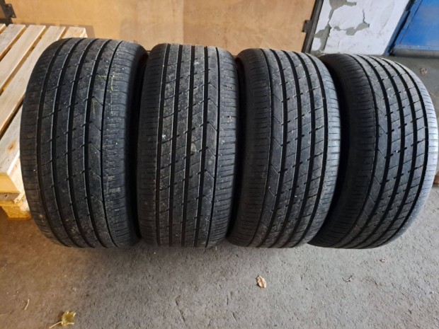 4db 285/35 R22 Hankook Ventus S1 evo2 SUV (Peremv�d�s) Ny�ri gumi