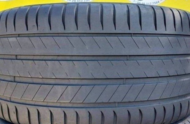 4db 295/35 r21 nyri Michelin 2018 5mm 25000ft/db