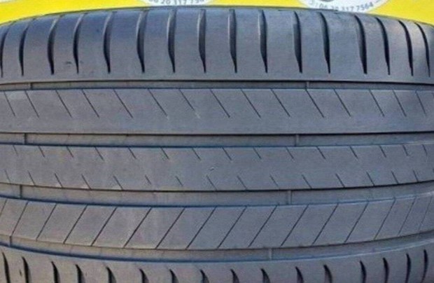 4db 295/35 r21 nyri Michelin 2018 5mm 25000ft/db