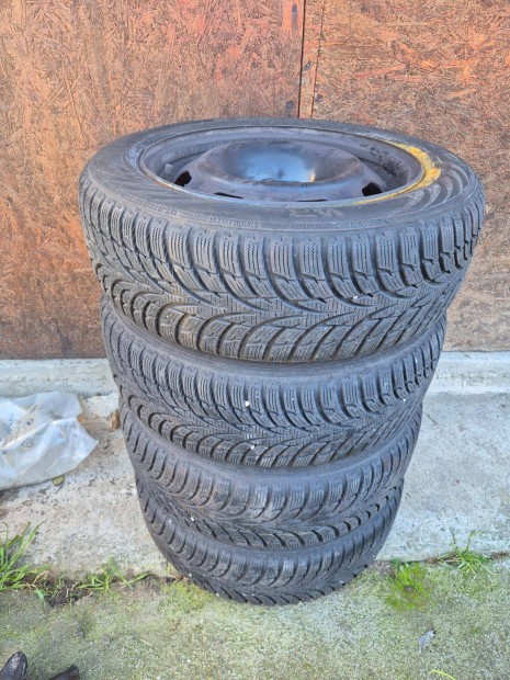 4db 4x108 lemezfelni 175/65r15 Nokian tligumikkal 6mm profilmlysgge