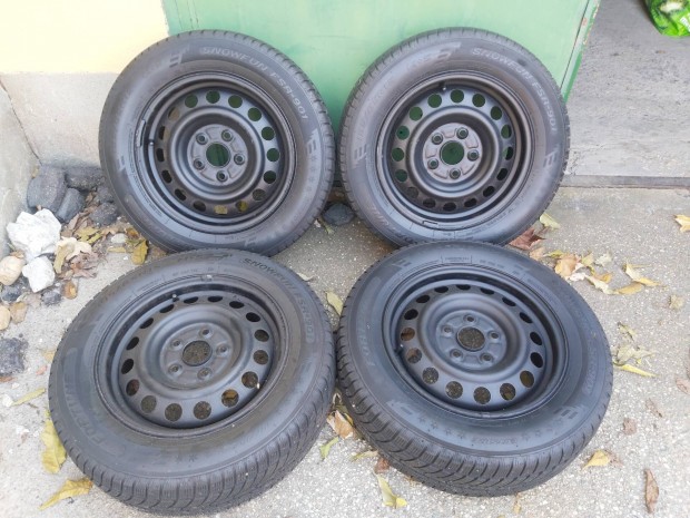 4db 5x114,3 R15 15" Suzuki SX4 Lemezfelni + jszer Tligumi Garnitra