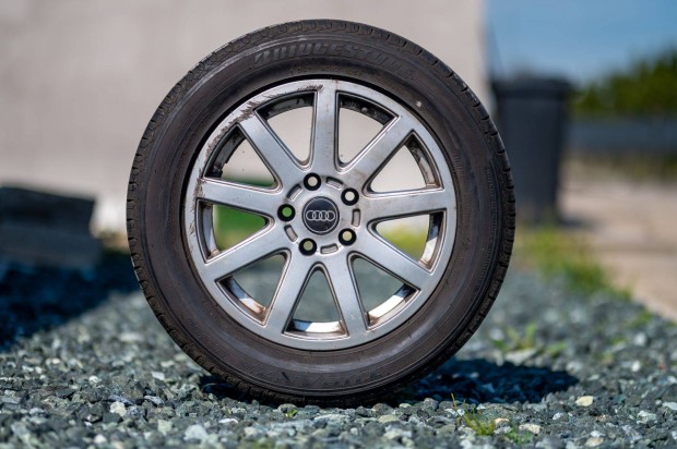 4db Audi alufelni j Bridgestone nyri gumival | 215/55 ZR16