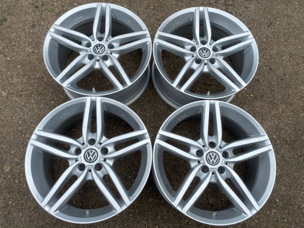 4db Autec 18" VW alufelni. (3893)