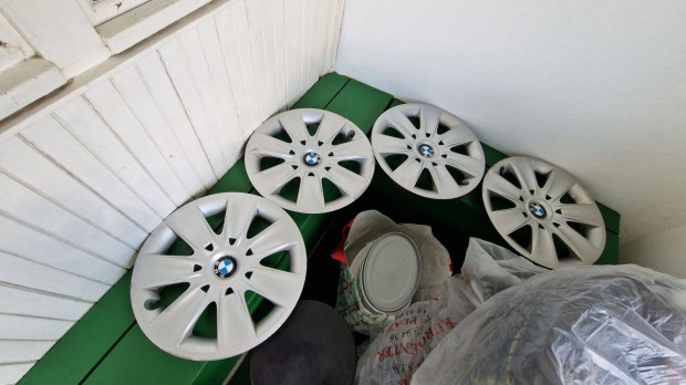 4db BMW 205/55/R16 dsztrcsa Elad