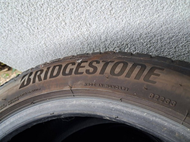 4db Bridgestone 235/45 R18 Ngyvszakos gumiabroncs gumi ngy vszakos