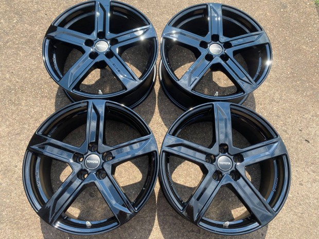 4db Brock 18" Toyota Rav4 - C-HR alufelni. (3424)