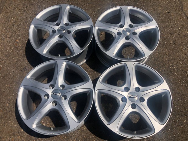 4db CMS 17" Opel alufelni. (3922)