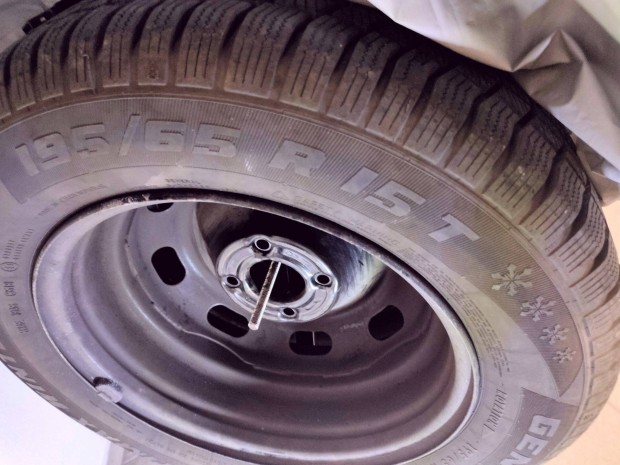 4db Citroen C3 felnire szerelt téli gumikészlet