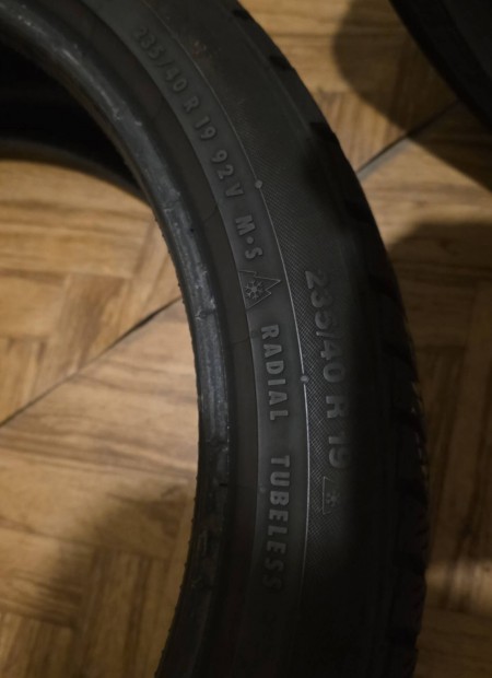 4db Continental Wintercontact _ 235/40 R19