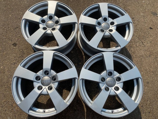 4db Dezent 16" Audi alufelni. (3467)