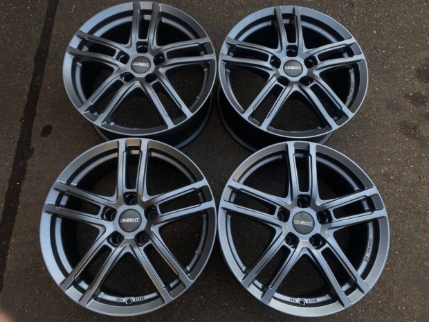 4db Dezent 17 Audi A5 alufelni. ("3570")